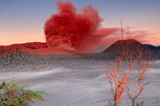 Вулкан Бромо: один из самых красивых огнедышащих кратеров мира