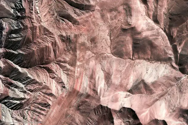 44 изумительных абстрактных снимка с Google Earth