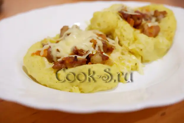 Вкуснятина из картошки и мяса (мой муж может съесть хоть целый противень) Вкуснятина из картошки и мяса (мой муж может съесть хоть целый противень) картофельные, мясом, гнёзда, Добавляем, специи, можно, противень, картофель, гнезда, мясной, перемешиваем, луком, вместе, обжариваем, кусочки, небольшие, массуРежем, сыром, морковью, насыпаем
