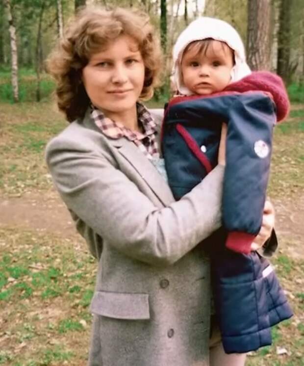 Любовь Полехина с сыном. / Фото: www.russia.tv