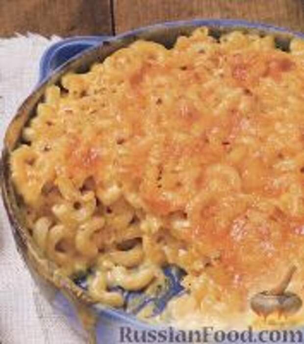 Фото к рецепту: Макароны, запеченные с сыром