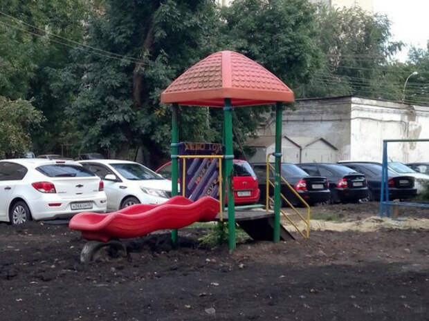 Аттракцион в грязи.