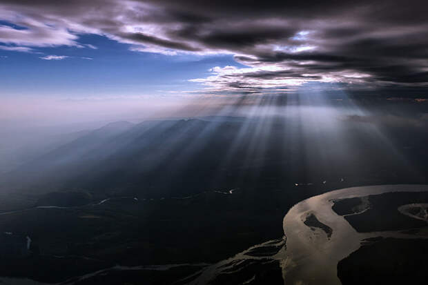 storm-sky-photography-airline-pilot-christiaan-van-heijst-23-57eb681f10ba2__880