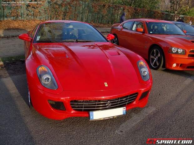 Парижская тусовка Cars & Coffee (36 фото+видео)