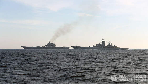 Российские корабли Петр Великий и Адмирал Кузнецов