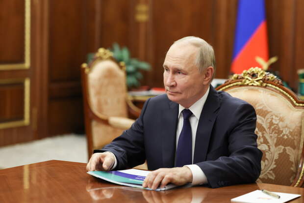 Путин принял в Кремле российского губернатора