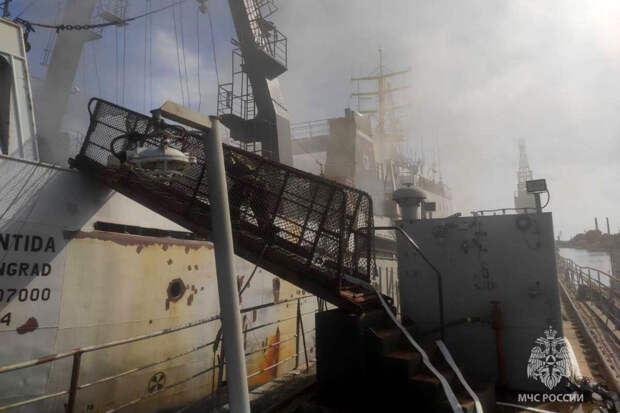 На рыболовецком судне в Калининградской области ликвидировали открытое горение