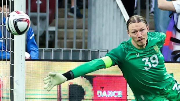 Карпин — об ошибке Сафонова: «Нет объяснения. Может, в «ПСЖ» ему не бьют издалека?»