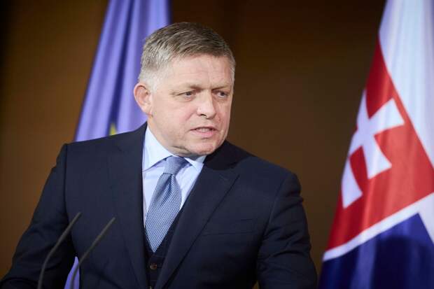 Onet: Фицо помешал Туску пошутить об отсутствии России на саммите Евросоюза