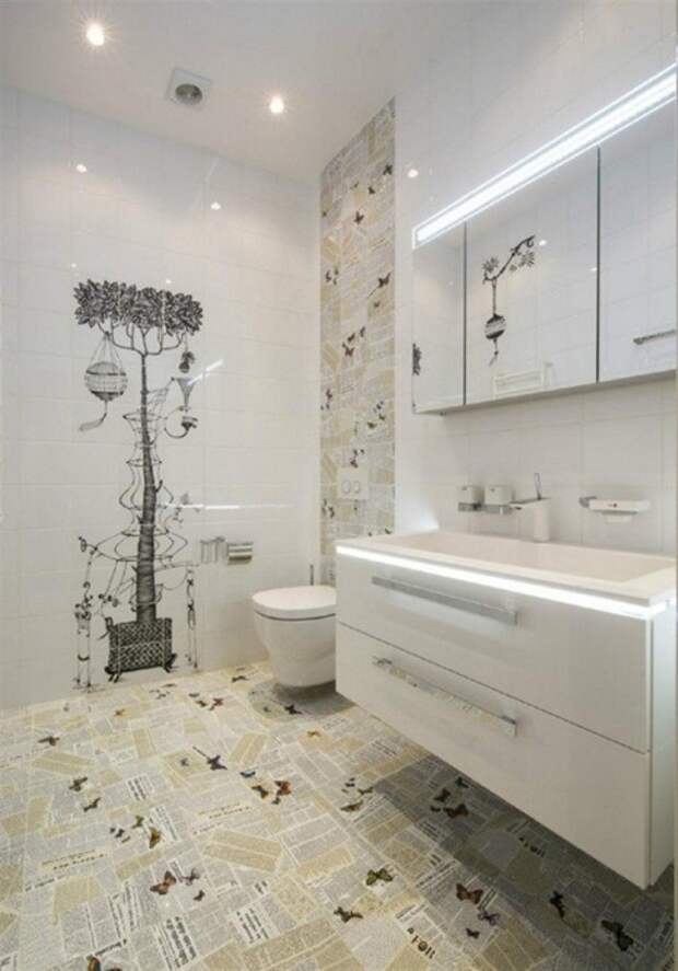 Крутое оформление ванной комнаты с помощью плитки украшенной газетным принтом, что создаст отменный интерьер.