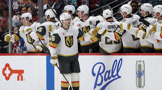 Гол Дорофеева с передачи Барбашёва помог «Вегасу» обыграть «Колорадо»