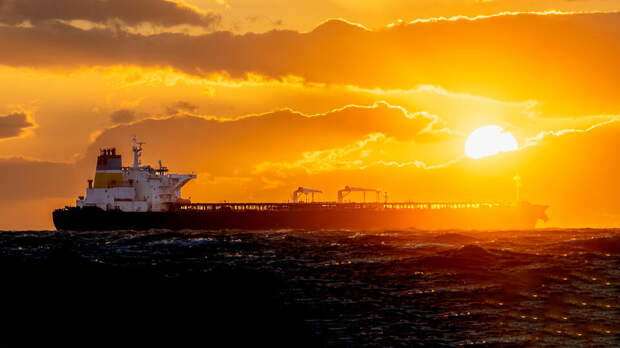 "Известия" первыми выяснили, что на самом деле происходит в Ормузском проливе