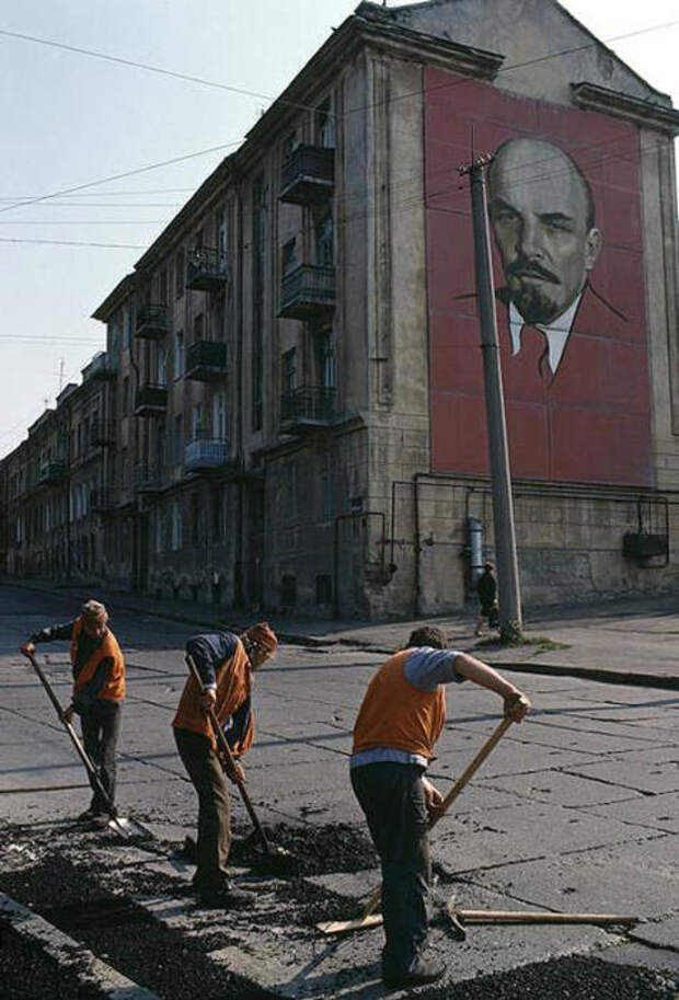 Ремонтные работы. СССР, Одесса, 1988 год.