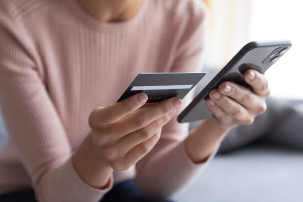 Закон о запрете автоматически списывать деньги с отвязанных карт вступил в силу