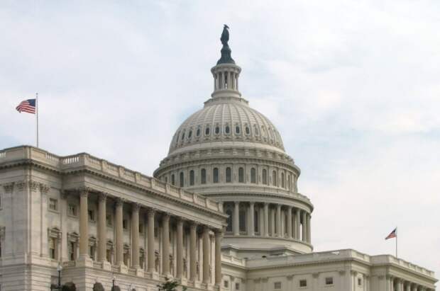 Сенат США одобрил проект о помощи союзникам, включая Украину