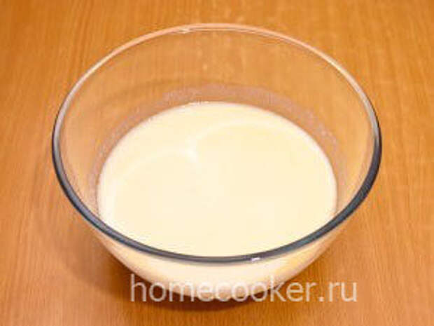 Оладьи Dobavlyaem kefir 300x225 Оладьи