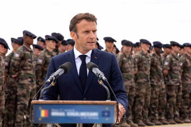 Макрон нашел себе нового врага: Франция расчехляет «торговую базуку» против США