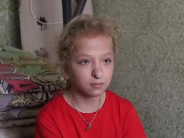 «Меня никто не будет обзывать Бабой-ягой»: 10-летняя Варя стесняется своего носа