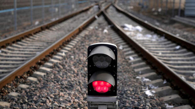 Зацеперу оторвало ноги при попытке прокатиться на поезде в Москве