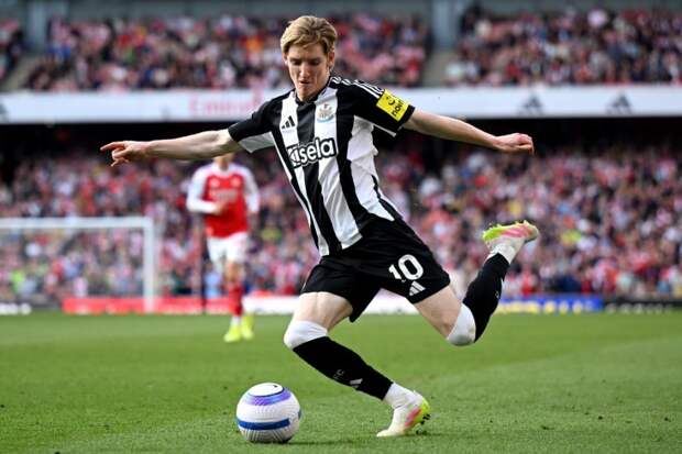 Плеттенберг: «Бавария» рассматривает Энтони Гордона как возможную замену Диасу