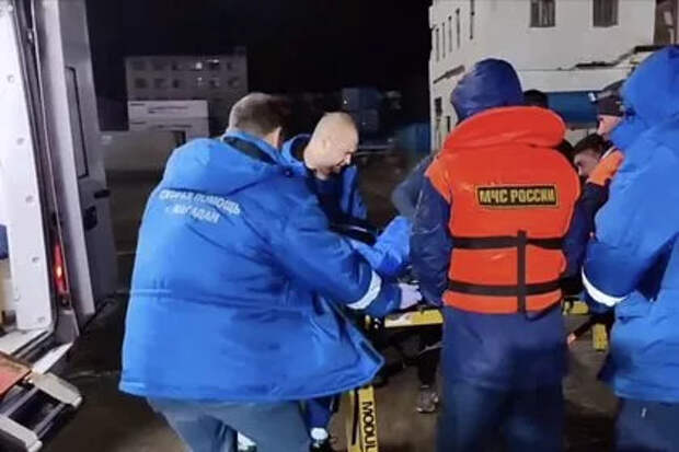 Погибших в Охотском море отца и сына похоронят в разных городах