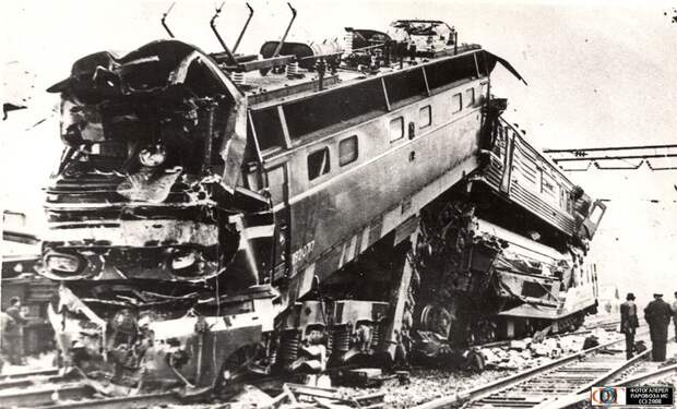 Самые ужасающие катастрофы на железной дороге, произошедшие в СССР, России и Украине авария, катастрофа, поезд, фишки-мышки