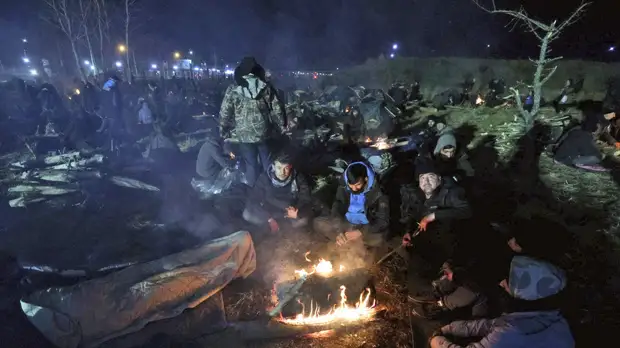 Пограничники Польши рассказали о двух попытках штурма границы мигрантами