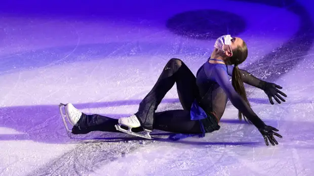 Валиева поблагодарила тренеров, болельщиков и семью за поддержку во время ЧЕ-2022