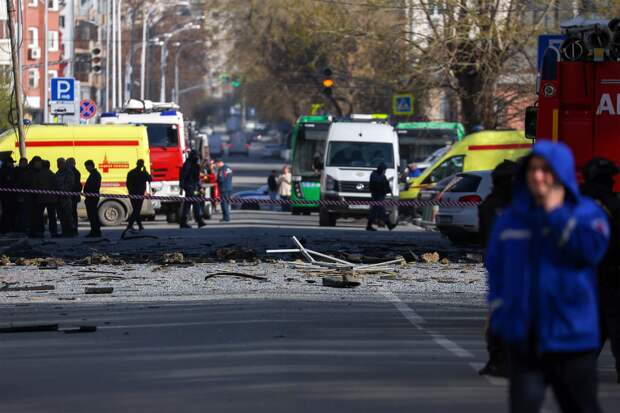 После атаки на дом в Екатеринбурге пострадали 9 человек, повреждено 44 квартиры