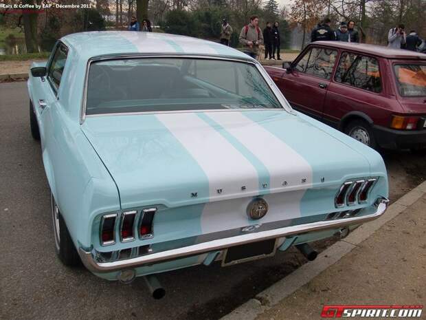 Парижская тусовка Cars & Coffee (36 фото+видео)