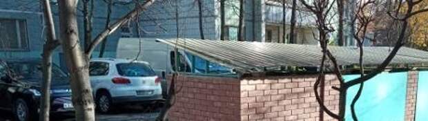 Контейнерную площадку во дворе дома на Череповецкой привели в порядок
