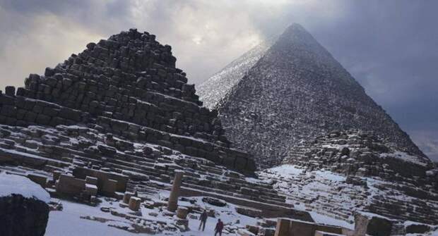 СМИ: в Антарктиде нашли рукотворные пирамиды древней цивилизации