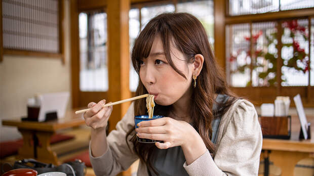 Громкое чавканье и другие странные привычки японцев