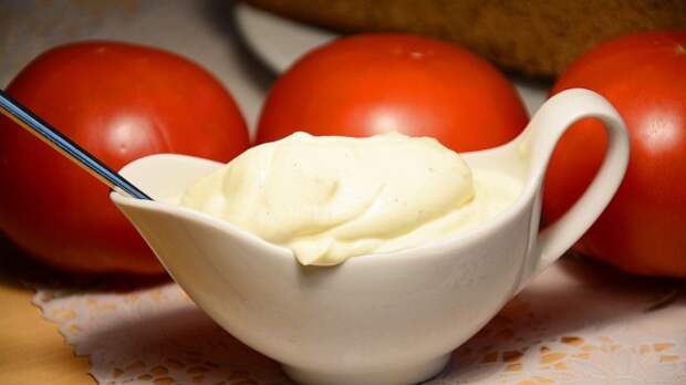 Сметанный соус вместо майонеза. Сметанный соус вместо майонеза.