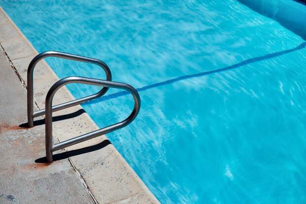 Леруа Мерлен: продажи бассейнов в России выросли почти в два раза