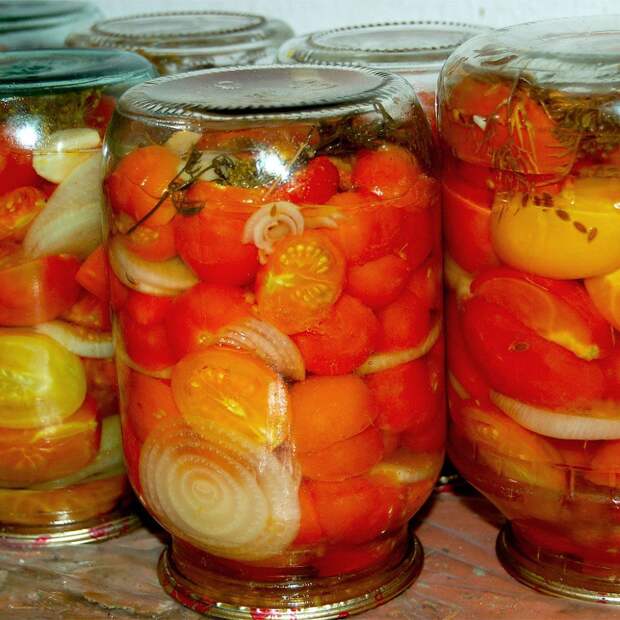 Острая закуска из помидоров