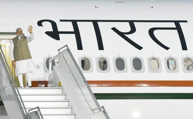 Премьер-министр Индии Нарендра Моди прибыл на саммит ШОС