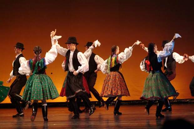 Славные традиции венгерских народных танцев