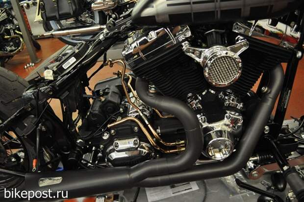 Кастом Harley-Davidson Айвана Гвин Томаса