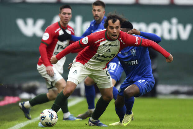 Экс-игрок Булыкин заявил о вопросах к судейству в матче "Локомотив" - "Пари НН"