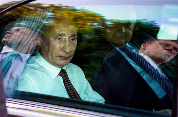 Картинки по запросу Новый Mercedes-Benz Pullman не привезут в Россию к инаугурации президента