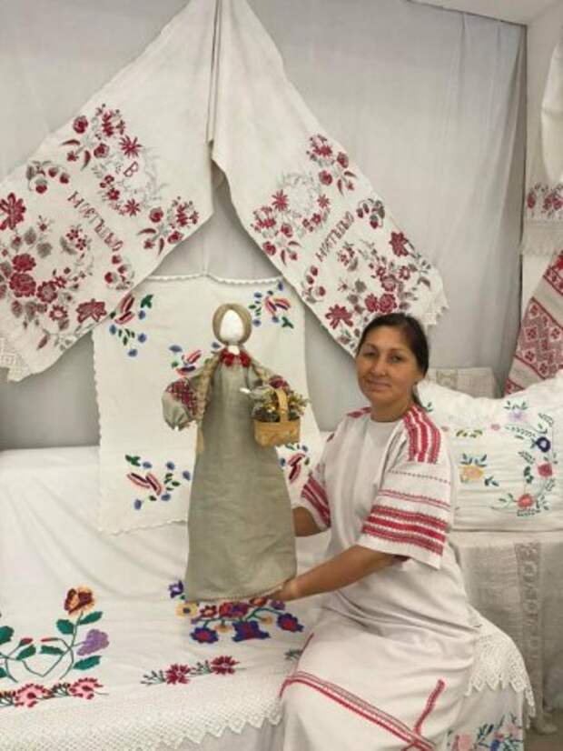 Народную куклу, изготовленную без использования иглы, представит на празднике ´Купалье´ Гульнара Качан из Бобруйска.