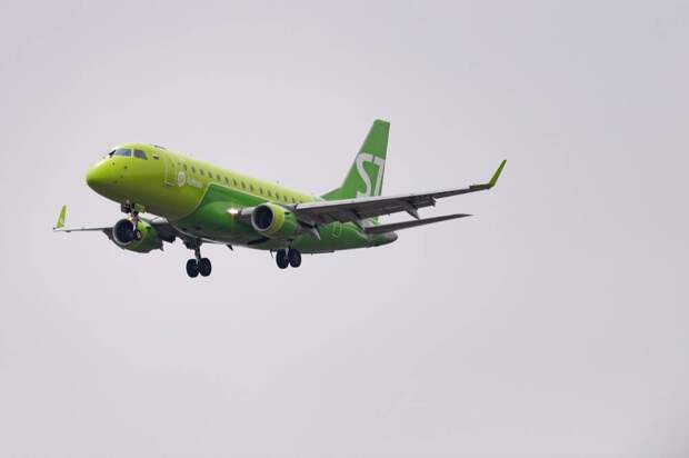 Рейс S7 из Новосибирска в Дубай экстренно сел в Карачи из-за закрытия неба над Ближним Востоком