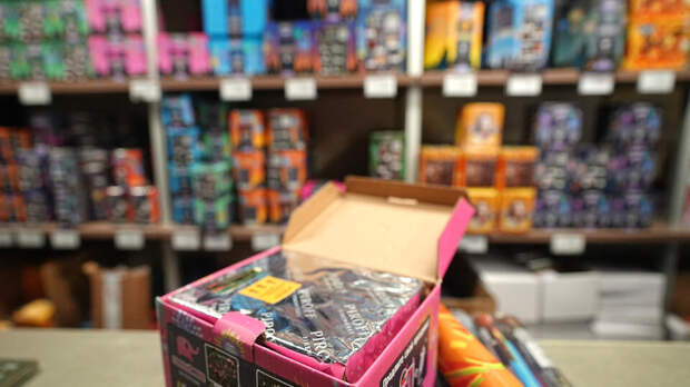 Врач перечислил возможные травмы при неправильном запуске фейерверка