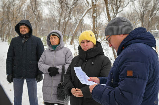 Прогулка с горожанами в бывшем парке имени Ленина/ Фото: barnaul.org