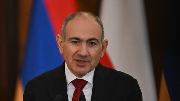 Пашинян сообщил, что скоро приедет в Россию