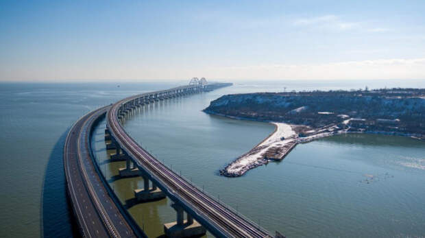Въезд в Крым по мосту открыт