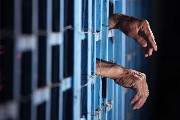 Mirror: в Англии отец сдал сына-наркоторговца в полицию