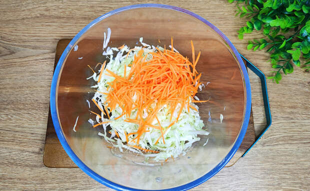 Удачный рецепт салата "Богатырь", готовлю его круглый год из доступных продуктов. Сколько не сделай, всегда мало (делюсь)