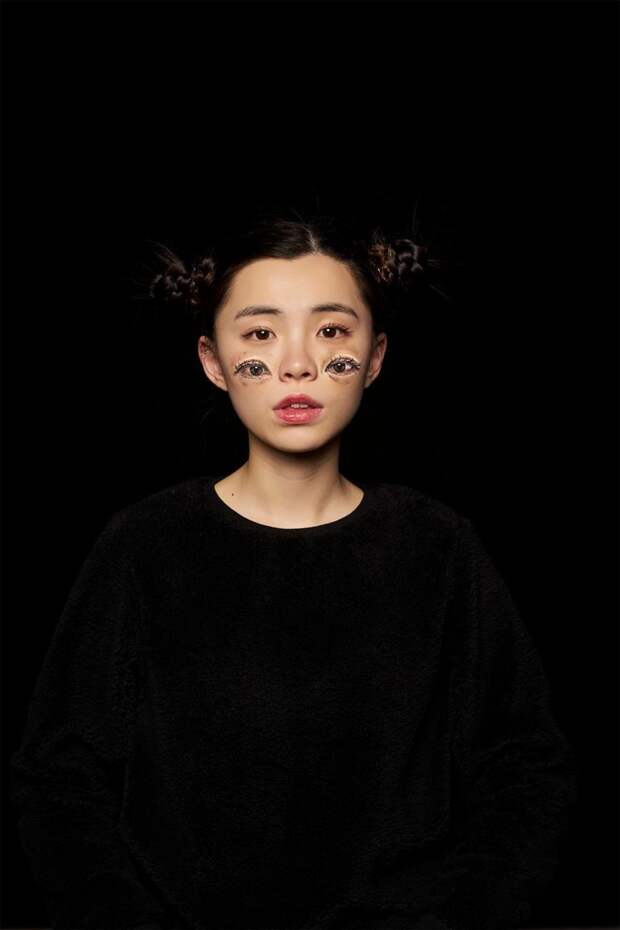 Японская художница Чу-Сан использует тело для создания сюрреалистичных картин тело, художница